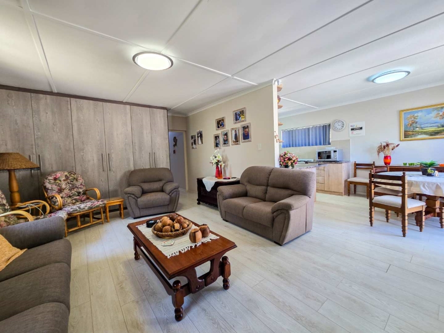 4 Bedroom Property for Sale in Stilbaai Wes Western Cape